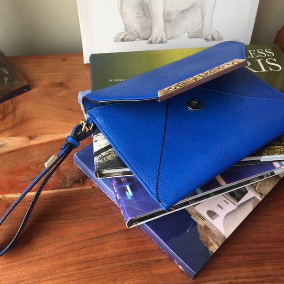 ๐ STELLA & DOT BLUE WRISTLET - Picture 6 of 7